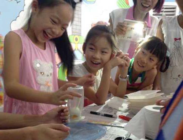 1438854408015064479.jpg 鸡蛋被吸起来啦!.jpg