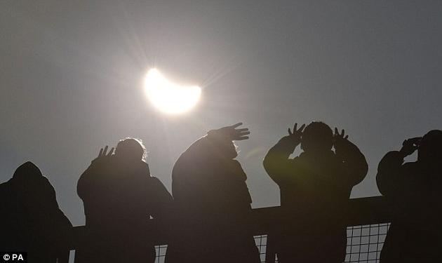 1472087738718033329.jpg PaaC-fxvecqa7637566.jpg