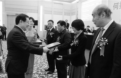 1508980745656020993.jpg v0jC-fynfvfi0906526.jpg