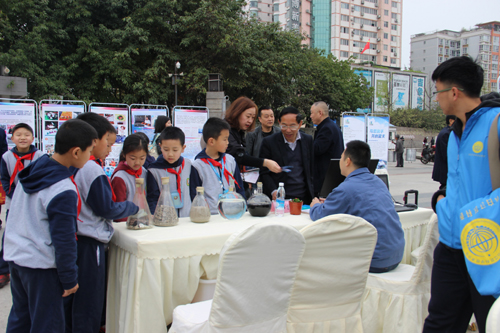 1521679384265056639.jpg 2018320165912558.jpg