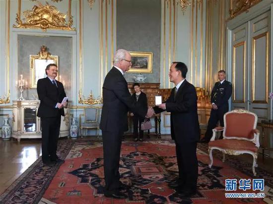 1532489664218045726.jpg YIzi-fyepses7341464.jpg