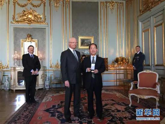 1532489676250088763.jpg Vmog-fyepsch2228681.jpg