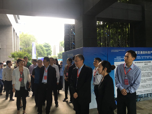 1537146703406063326.jpg 2018914161815989.jpg