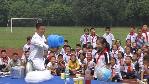 1537923515875069403.jpg 201892515568375.jpg