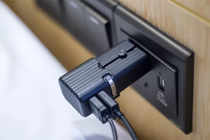 1557364222078030007.jpeg 20190428-socket-6.jpeg