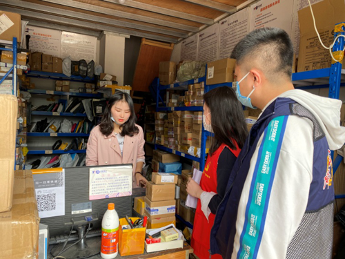 1602727558203005446.png 很多人在.png