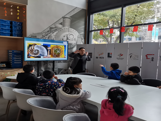 1609059152969023425.png 他就是父母.png