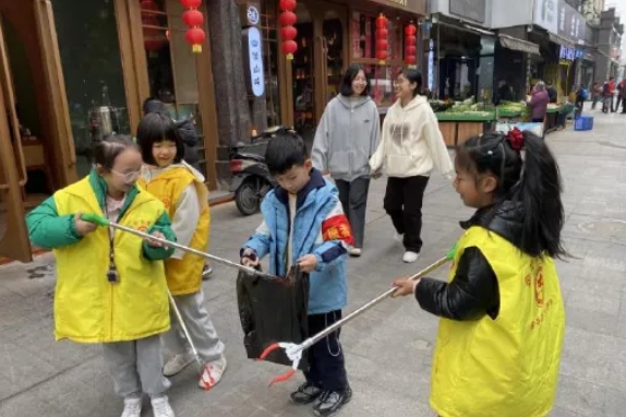 1741309595113085539.png 微信截图_20250307090531.png